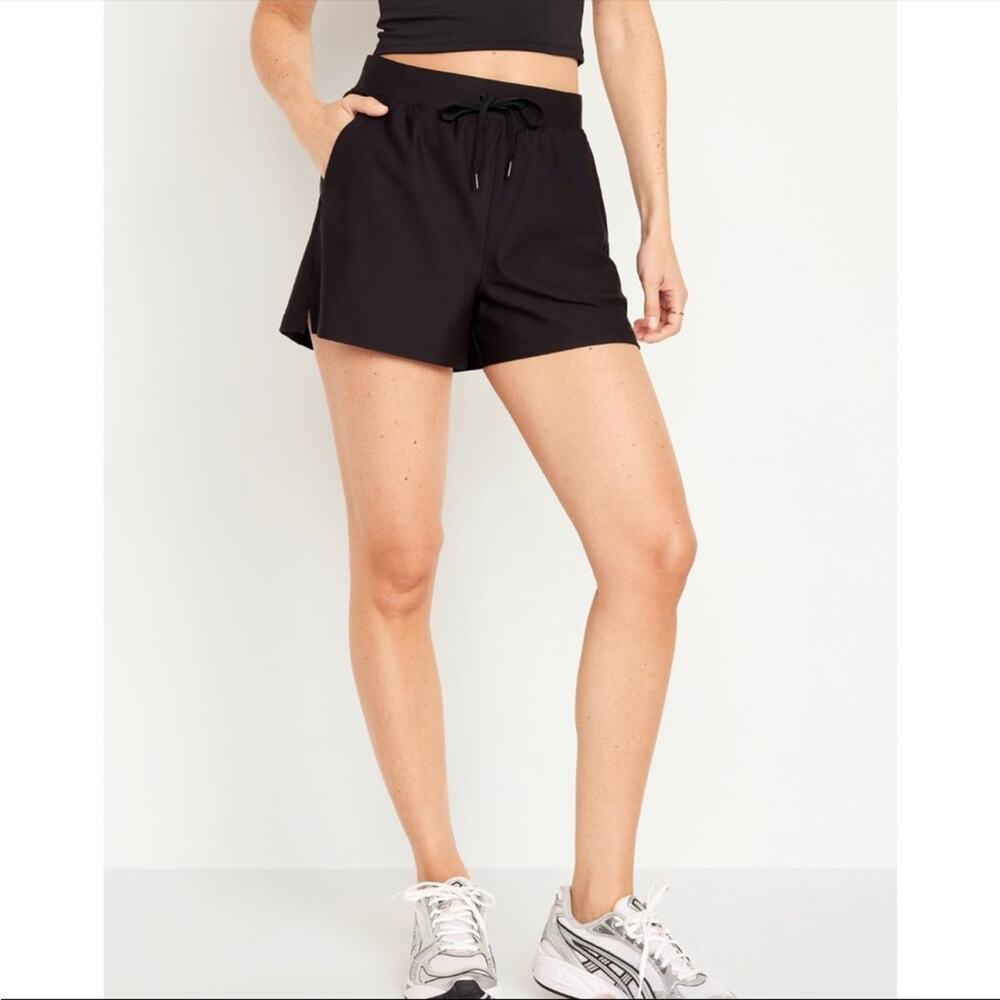 Old Navy High Rise Go Dry Powersoft Shorts with Pockets